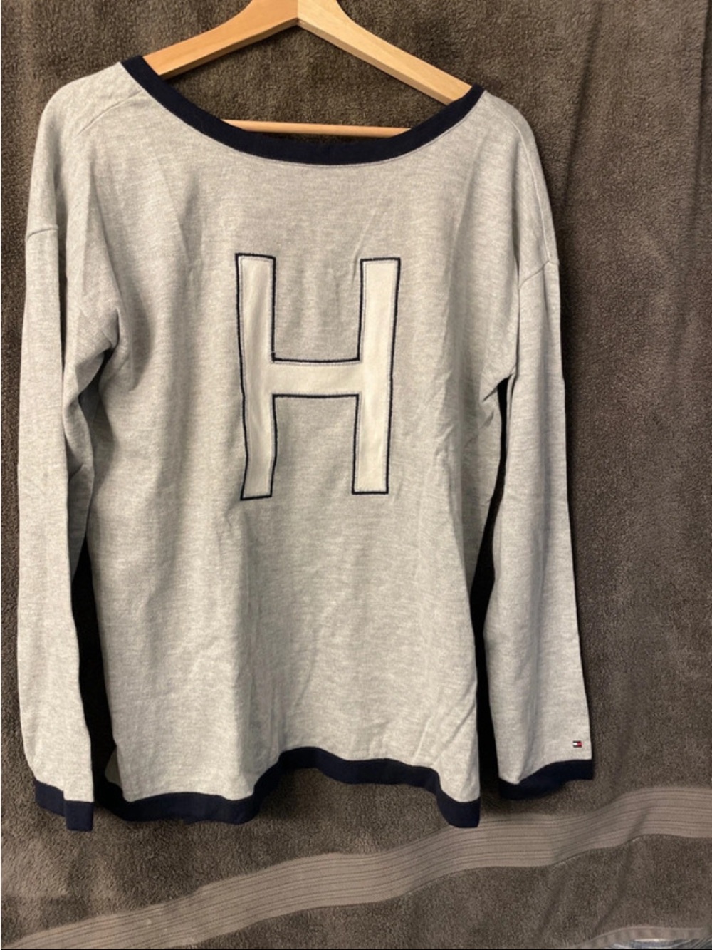 Tommy Hilfiger Light Gray Crew Sweater with Navy Trim and Appliqué H